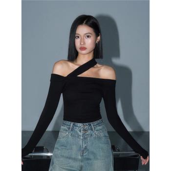 ousph 黑色一字領長袖露肩針織打底衫女2024春秋斜單肩帶小眾上衣