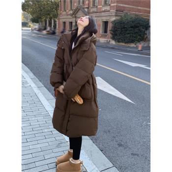咖色連帽羽絨服女冬季加厚保暖2024新款氣質高階感收腰中長款外套