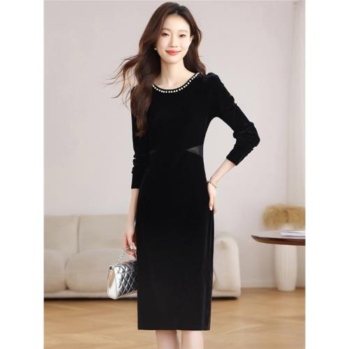 今年流行爆款漂亮連衣裙秋冬季2025年新款高端氣質顯瘦小黑裙長裙