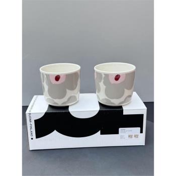 限量款 日本限定芬蘭Marimekko 字母手握罌粟花淺藍馬克杯碗碟盤