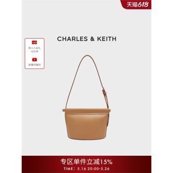 (免運)CHARLES&KEITH夏季女包CK2-10271390簡約拉鏈斜挎水桶包腋下包