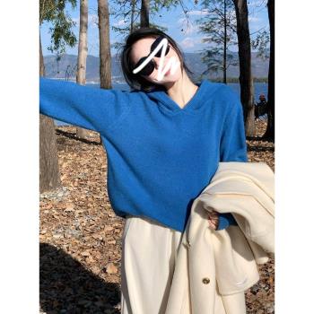 克萊因藍色連帽毛衣女早春季2025新款慵懶高階感針織上衣開春穿搭