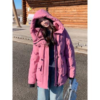 90白鴨絨玫紅色短款羽絨服女冬季2024年新款連帽保暖加厚收腰外套