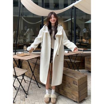 白色寬松牛角扣連帽雙面羊毛呢子大衣女2025年冬新款加厚毛呢外套