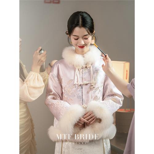 滿庭芳新中式短款羽絨服女士粉色上衣外套2025年冬季新款訂婚衣服