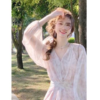 氣質女裝2025年新款夏季時尚法式高階感溫柔初戀仙女碎花連衣裙女