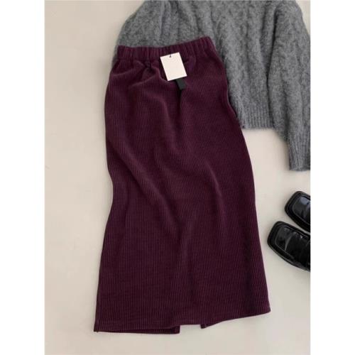 高級紫色燈芯絨半身裙女2026新款春秋直筒小個子包臀裙超好看半裙