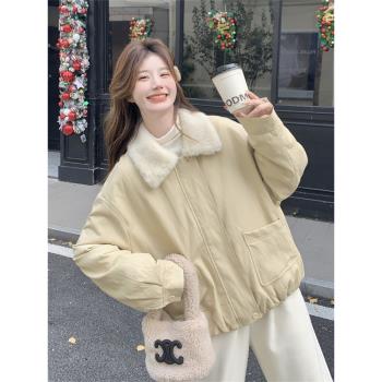 奶黃色羊羔毛領工裝派克服羽絨服女冬季短款小個子美式復古流行