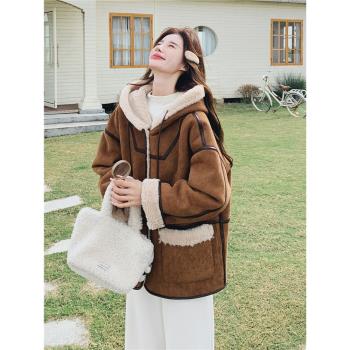 咖色美拉德皮毛一體羊羔毛外套女2024新款冬季設計感連帽加厚棉服