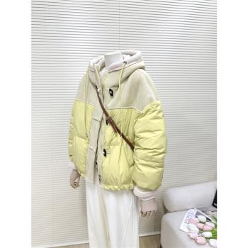 牛角扣連帽短款羽絨服女款2024年冬季新款今年流行白鴨絨保暖外套