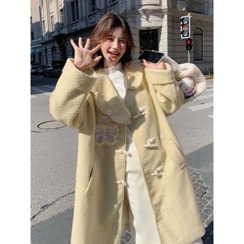 奶黃色娃娃領毛呢外套女2024新款秋冬韓系減齡中長款牛角扣呢大衣