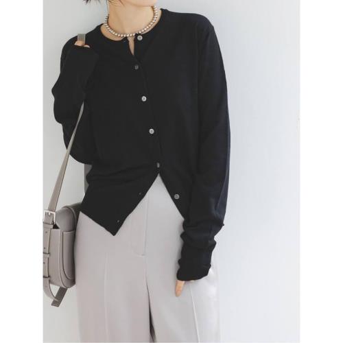 ZOEYJA佐佐家 N0ble兩件疊穿更溫暖時髦 160支松軟超細純羊毛開衫