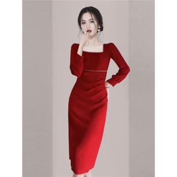 紅色方領氣質連衣裙結婚宴會伴娘服回門禮服女2023年冬季新款女裝