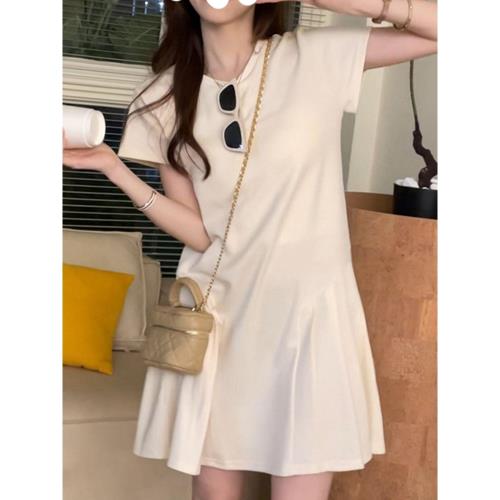 極簡風短袖連衣裙女2026新款短袖小個子收腰顯瘦百褶裙通勤短裙子