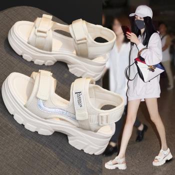 2022年夏季女款厚底休閑運動涼鞋