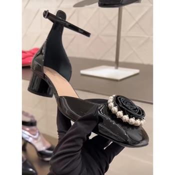 珍珠花朵淺口單鞋女2025春夏新款漆皮中空方頭高跟鞋粗跟氣質名媛
