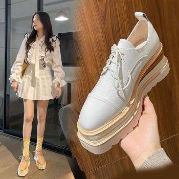 歐洲站復古女百搭漆皮白色松糕鞋