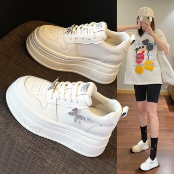 內增高小白鞋女2024秋季新款真皮百搭厚底小個子休閑運動鬆糕板鞋