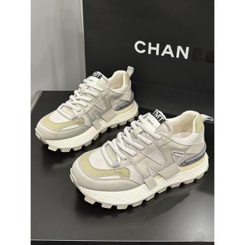 阿甘鞋女2025春季新款輕便真皮華夫厚底顯腳小爆款百搭休閑運動鞋