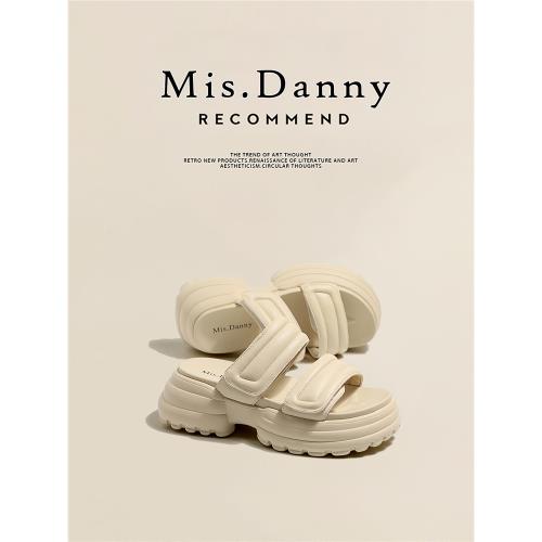 與愛私奔拖鞋女夏2025新款外穿增高松糕厚底面包超火運動一字涼拖