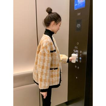 2025年春季新款時尚皮草外套女短款格子小香風羊剪絨皮毛一體大衣