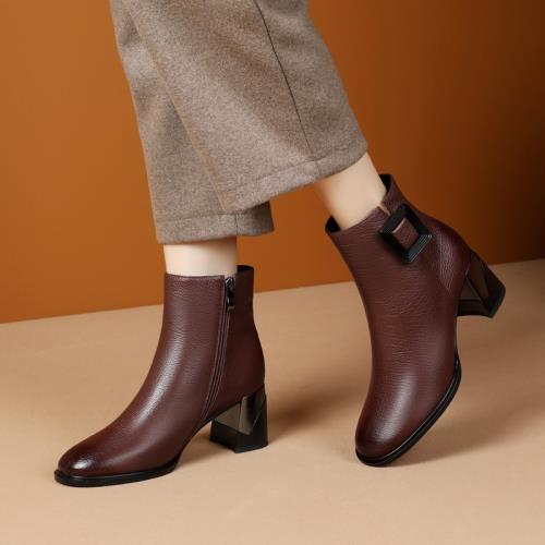 冬季女新款粗跟高跟靴子百搭真皮短靴女鞋鞋大碼加絨媽媽鞋