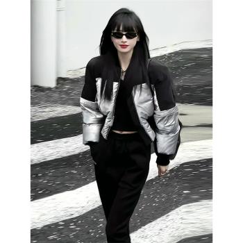 歐貨黑灰撞色流行的短款羽絨服女冬季2025年新款麵包服白鴨絨外套