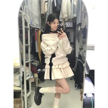 露肩辣妹一字領寬松掛脖彩點毛衣