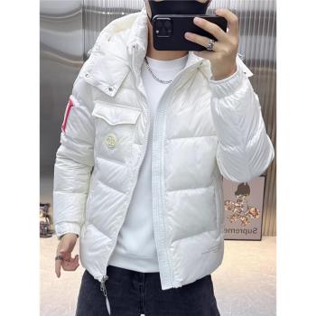 歐貨高階冬季加厚羽絨服男士2024潮牌連帽刺繡亮面白鴨絨修身外套