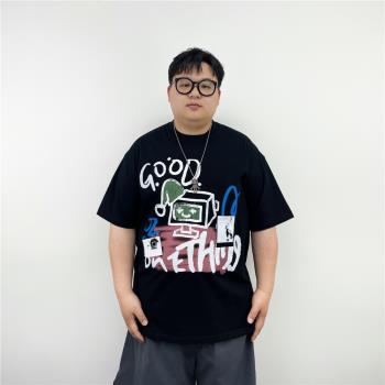 大仙仙兒2024夏季新款男士休閑寬松大碼圓領塗鴉印花卡通短袖T恤