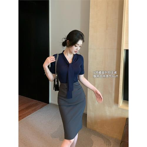 林關關藏藍色冰絲針織衫短袖女夏薄款小眾獨特別致高級感T恤上衣