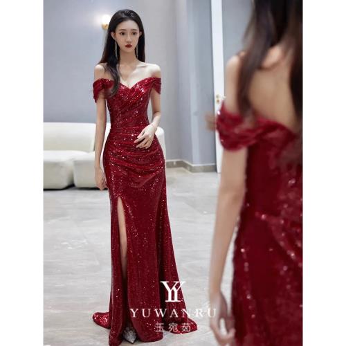 新娘敬酒服2025爆閃新款酒紅色一字肩亮片魚尾結婚訂婚晚禮服裙女