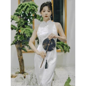 登記領證小眾白色旗袍訂婚禮服