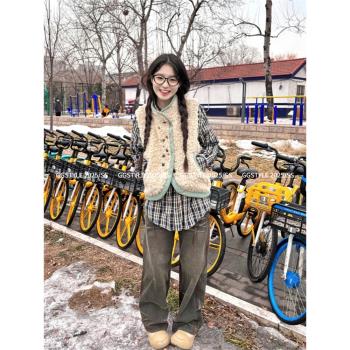 復古羊羔毛拼接馬甲外套女冬季新款減齡無袖雙面穿毛絨背心馬夾潮