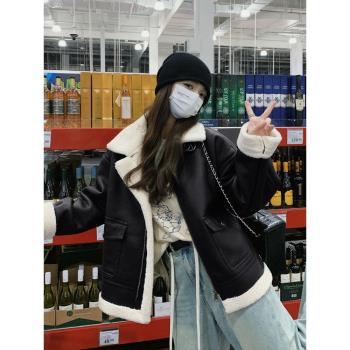黑色pu皮羊羔毛外套女秋冬2024新款港風復古加絨加厚機車皮毛一體