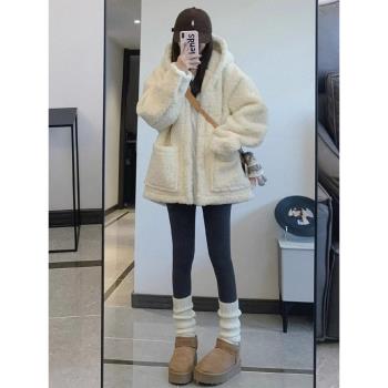 白色連帽羊羔毛外套女秋冬2025新款加厚棉服氣質高階感超好看棉衣