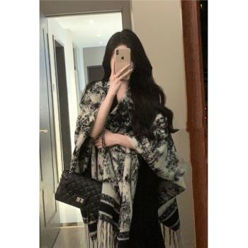 復古水墨畫斗篷披肩毛衣外套女秋冬寬松流蘇圍巾針織開衫外搭上衣