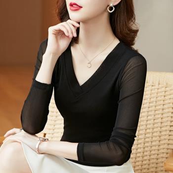 白領哥弟新V領純色網紗打底衫蕾絲衫長袖T恤上衣女秋冬款修身黑色