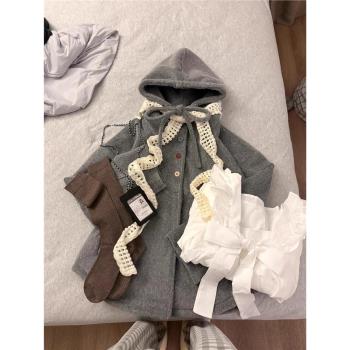 高階感超好看灰色毛呢外套女秋冬小個子斗篷連帽短款呢子大衣加厚