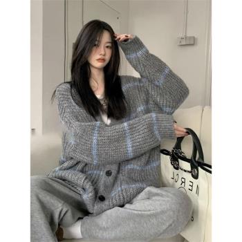 法式慵懶風復古灰色條紋毛衣外套女秋冬加厚外穿氣質v領針織開衫