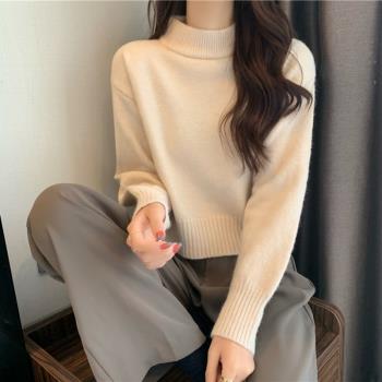 短款上衣配高腰褲杏色中領毛衣女冬小個子爆款加厚針織打底衫內搭