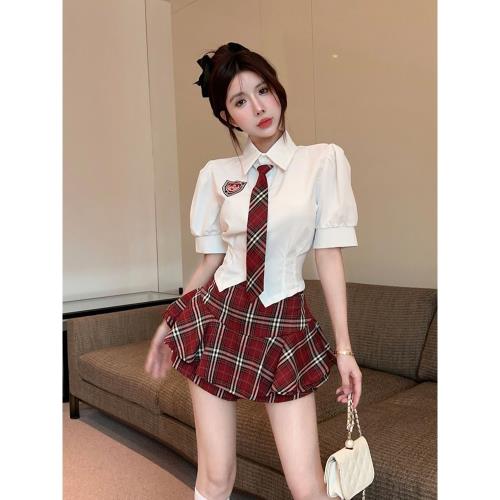 美式學院風套裝白襯衫夏季女洋氣時尚網紅減齡紅格百褶裙褲兩件套