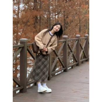韓系早秋氛圍感羊羔毛外套半身裙套裝女2024新款小個子穿搭兩件套