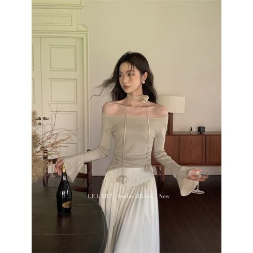 LELART掛脖花朵綁帶上衣純欲一字領露肩簡約顯瘦喇叭袖針織衫女春