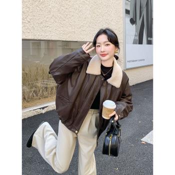 棕色加厚毛絨翻領皮衣羽絨服2025新款女冬今年流行復古夾克短外套