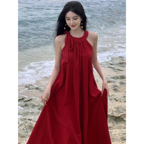 法式度假風無袖掛脖紅色連衣裙女夏季云南三亞海邊度假氛圍感長裙