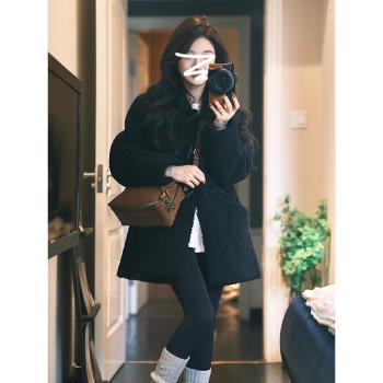 黑色仿羊羔毛牛角扣外套女春秋2025新款春裝皮毛一體大衣加厚百搭