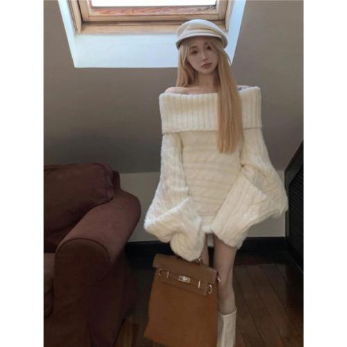 高級感超好看一字肩毛衣女秋冬設計感別致漂亮露肩針織衫加厚衣服