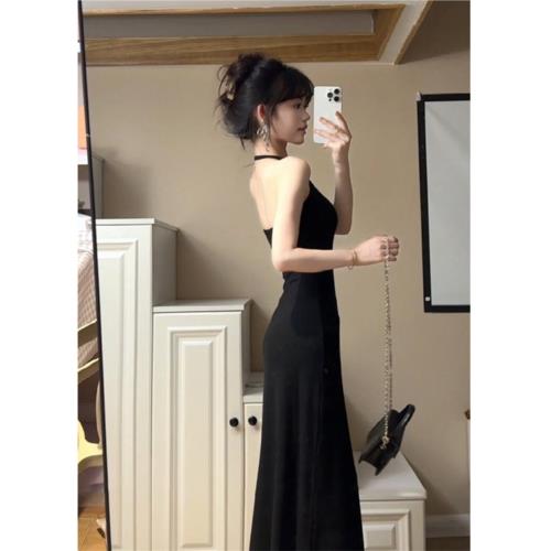 掛脖高冷御姐風吊帶連衣裙女夏季性感純欲辣妹收腰顯瘦包臀長裙子