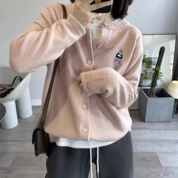 韓版單排扣圓領羊絨開衫秋冬寬松休閑針織衫洋氣小熊刺繡毛衣外套